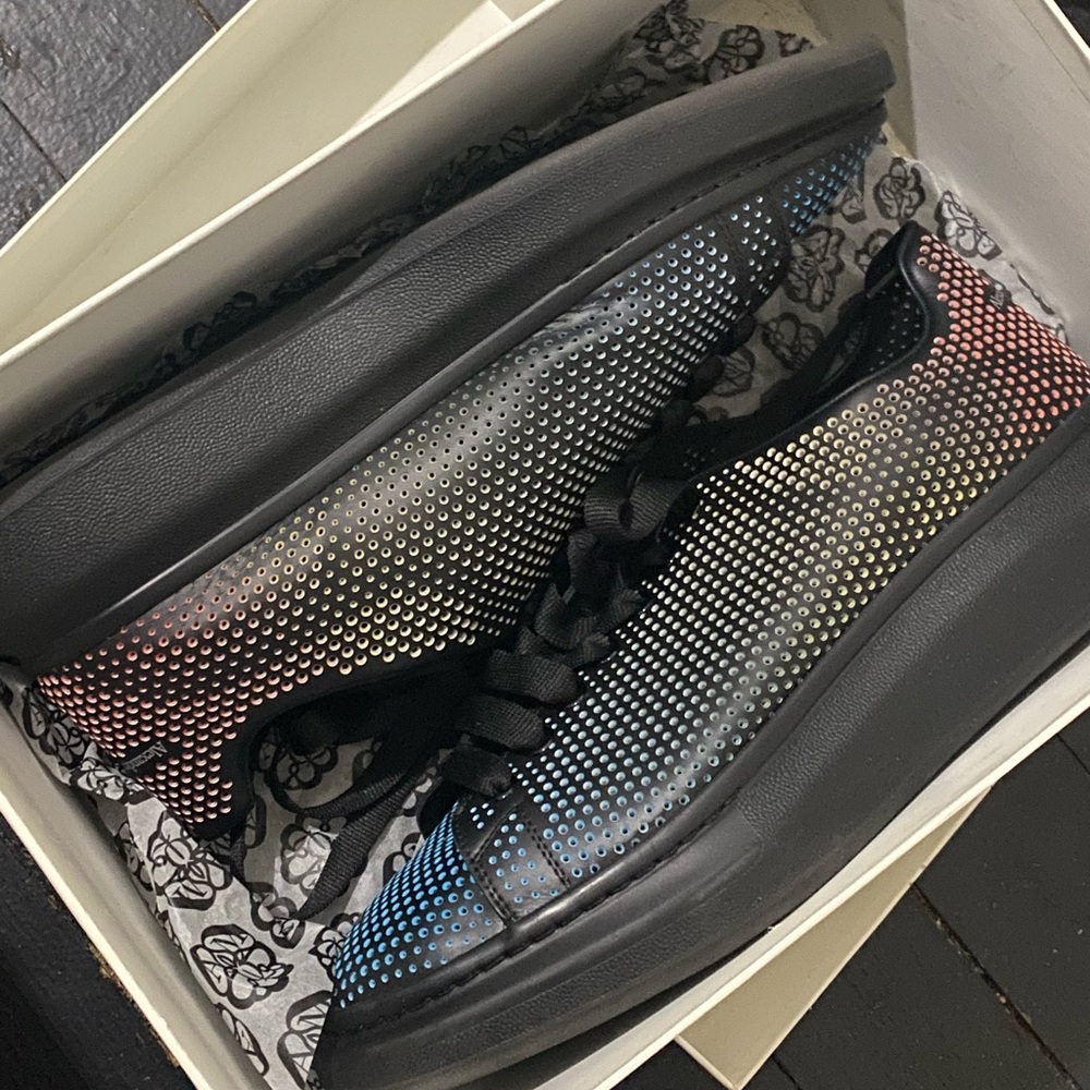 2023 fall edition, Alexandra McQueen’s size 12